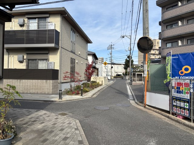 安佐南区西原の前面道路含む現地写真