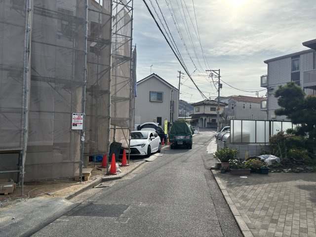 安佐南区西原の前面道路含む現地写真