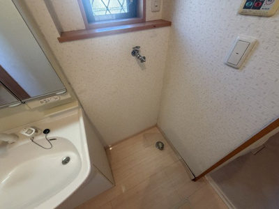 【設備】 | 表慈恩寺貸家 | 洗濯機置き場