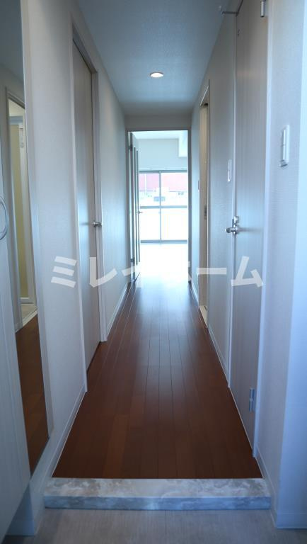 モンテジョアの玄関