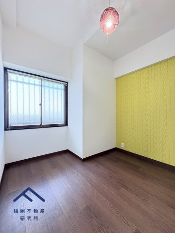 ホワイトパレス姪浜の洋室