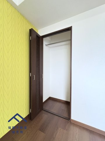 ホワイトパレス姪浜の玄関