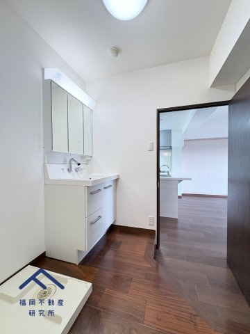 ホワイトパレス姪浜の独立洗面台