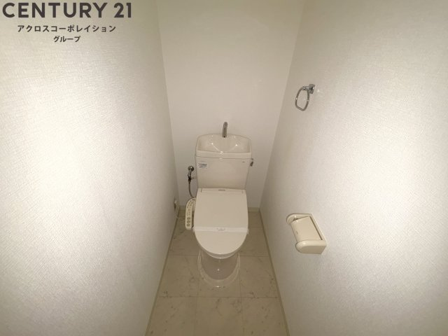 ゆったり落ち着けるトイレです