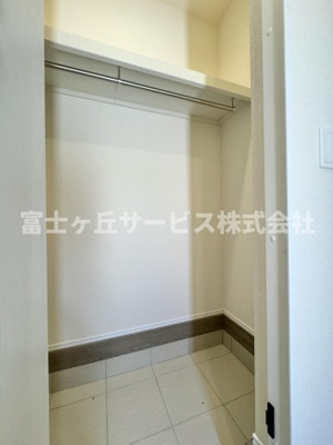 【収納】 | 島田市野田 新築一戸建て B号棟 | 玄関にあるシューズクロークです