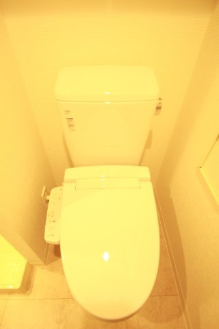 北区西ケ原２丁目の賃貸マンションのトイレ