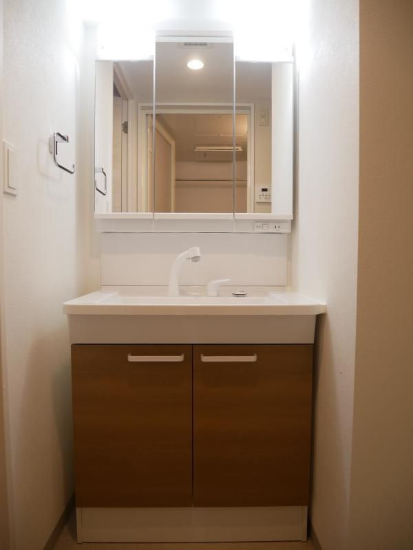 Liaison博多駅東の洗面所