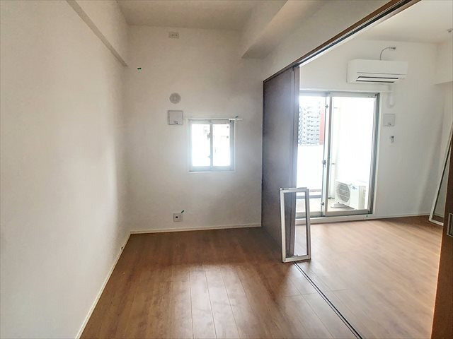 グランバーグ博多の居間・リビング