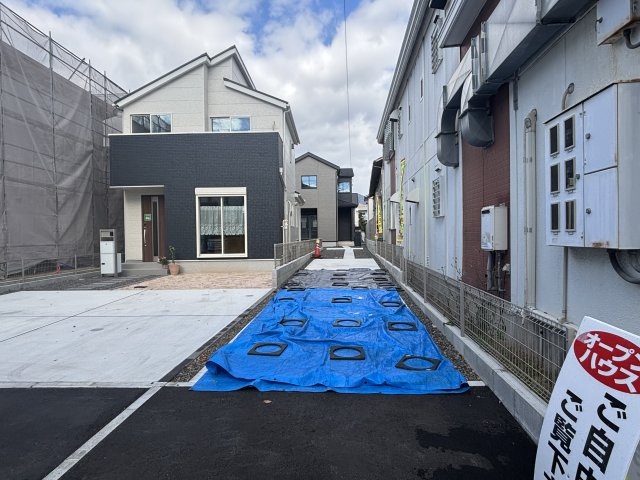 廿日市市串戸４丁目24-1期の駐車場|カースペースには3台駐車可能です。
