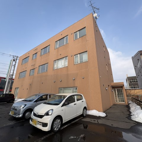 イーストＳＴビルの外観