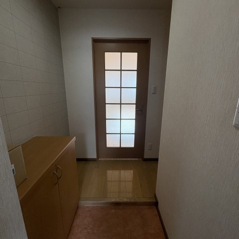 イーストＳＴビルの玄関