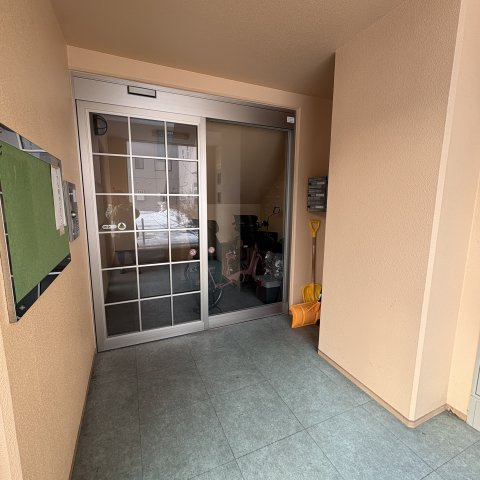 イーストＳＴビルのエントランス