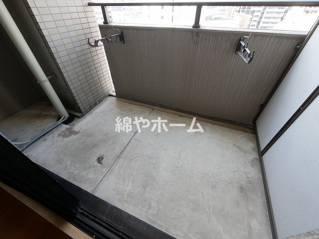 アブレスト桜川のバルコニー|陽当たり良好なバルコニーです
