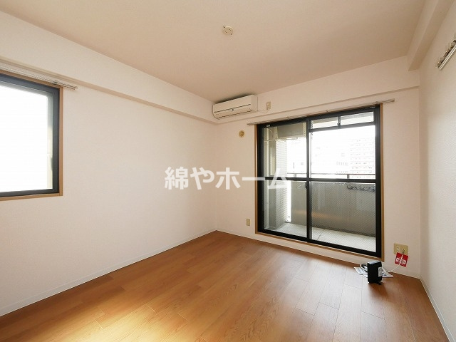 アブレスト桜川の居間・リビング|こちらのリビングで趣味の時間をお楽しみください