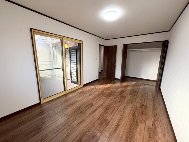 ２０２５年１１月リフォーム完了◆南向き４ＬＤＫ◆全居室６帖以上◆収納豊富◆南区吉祥院這登東町の洋室|洋室