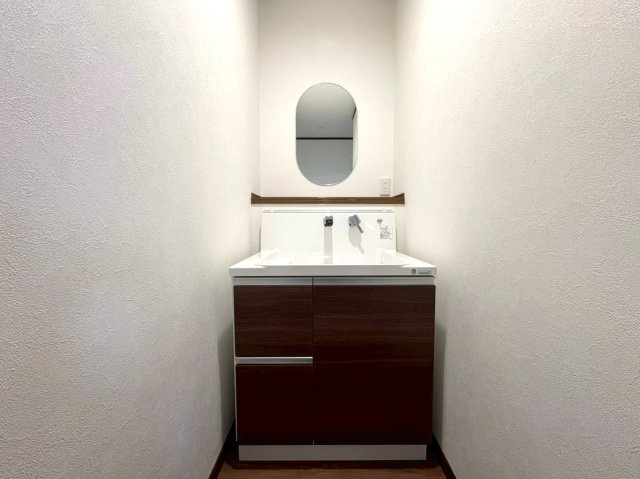 ２０２５年１１月リフォーム完了◆南向き４ＬＤＫ◆全居室６帖以上◆収納豊富◆南区吉祥院這登東町の独立洗面台|手洗い場