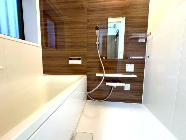 ２０２５年１１月リフォーム完了◆南向き４ＬＤＫ◆全居室６帖以上◆収納豊富◆南区吉祥院這登東町の浴室|浴室