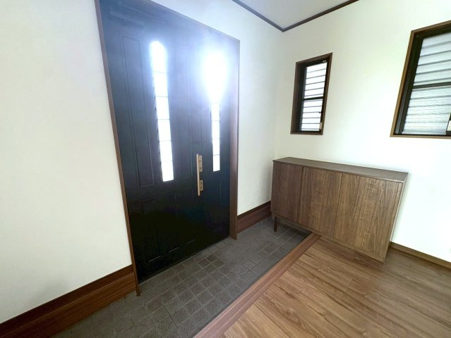 ２０２５年１１月リフォーム完了◆南向き４ＬＤＫ◆全居室６帖以上◆収納豊富◆南区吉祥院這登東町の玄関|玄関