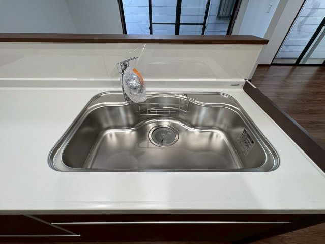 ２０２５年１１月リフォーム完了◆南向き４ＬＤＫ◆全居室６帖以上◆収納豊富◆南区吉祥院這登東町のキッチン|シンク