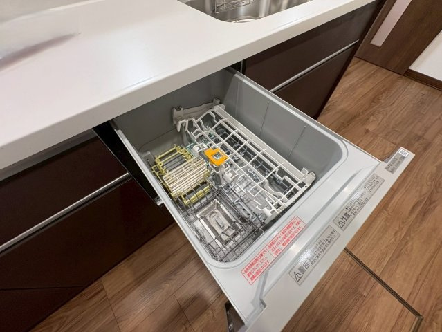 ２０２５年１１月リフォーム完了◆南向き４ＬＤＫ◆全居室６帖以上◆収納豊富◆南区吉祥院這登東町のキッチン|食器洗浄機