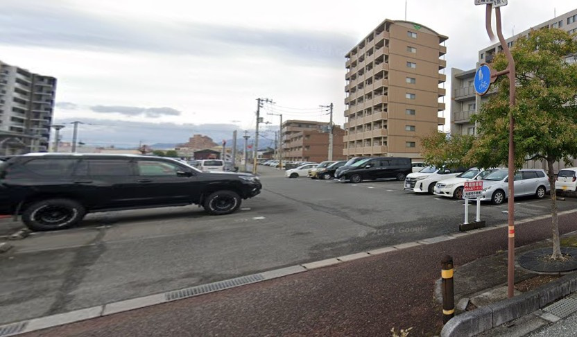 月極駐車場高知丸太パーキング