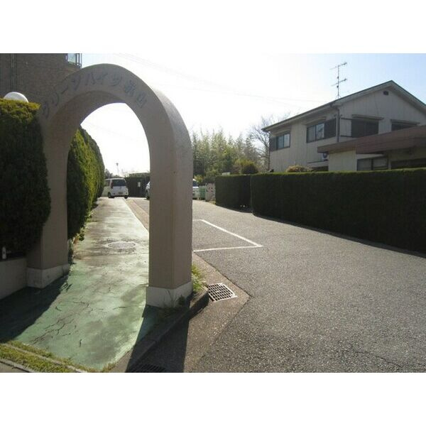 グリーンハイツ桃山のエントランス