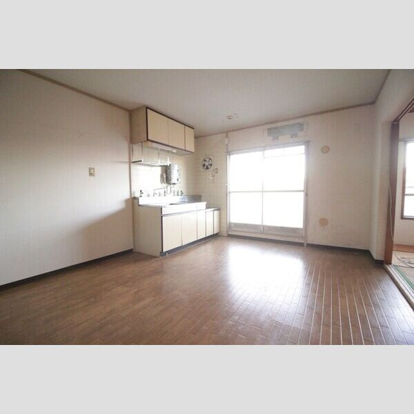 グリーンハイツ桃山の居間・リビング