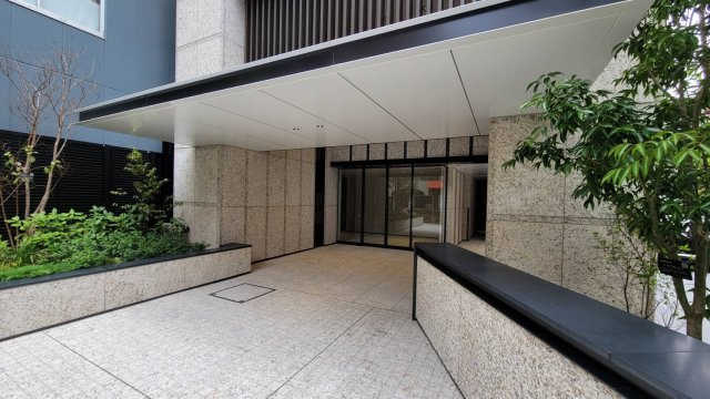 【エントランス】