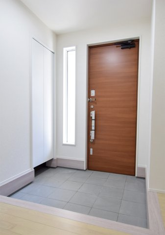 中野市南宮の玄関