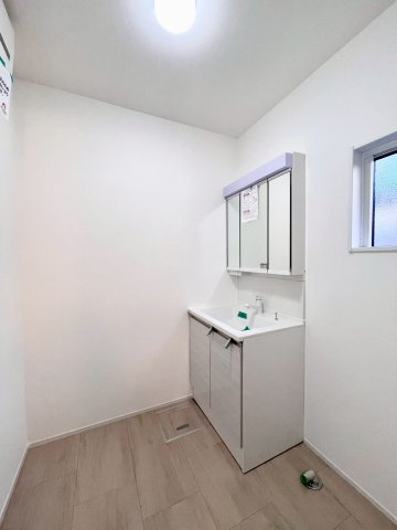 中野市南宮の独立洗面台