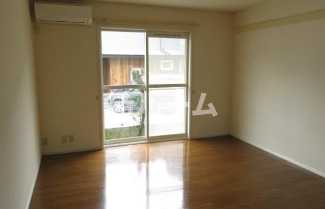 練馬区桜台２丁目のアパートの居間・リビング