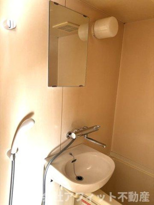 【洗面所】 | ラ・フローラ