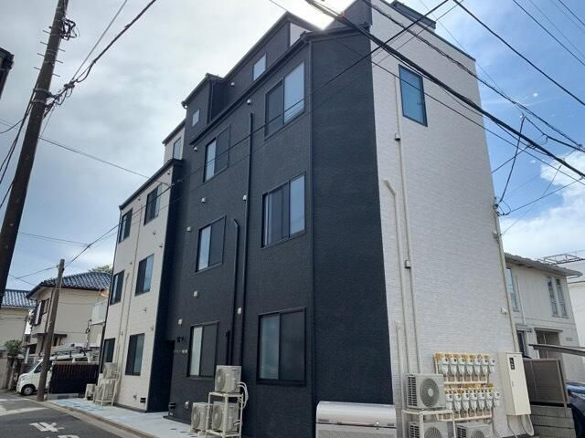 メゾンハイウェイ春日町