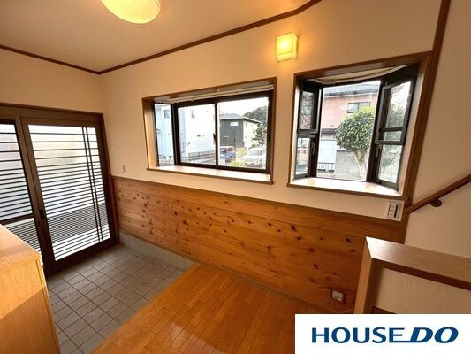 中古戸建　相生町4丁目の玄関|明るい玄関です
