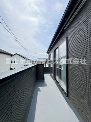 【バルコニー】 | 静岡市清水区高橋5丁目 9期 新築一戸建て C号棟 | 陽当たり良好なバルコニーです