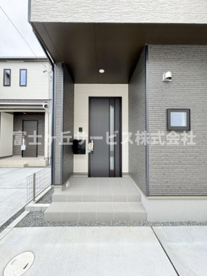 【エントランス】 | 静岡市清水区高橋5丁目 9期 新築一戸建て C号棟 | エントランスです