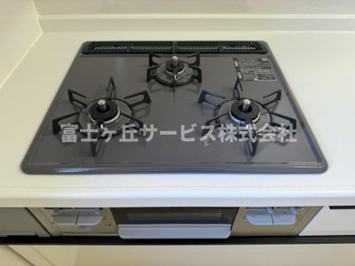 【その他】 | 静岡市清水区高橋5丁目 9期 新築一戸建て C号棟 | 3口コンロがあります