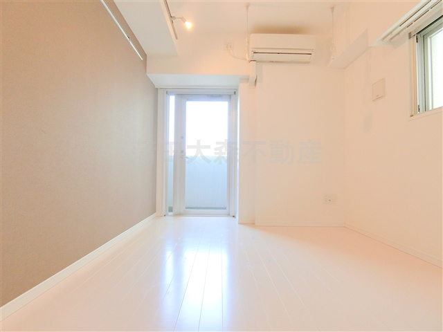 グランドコンシェルジュ蒲田の居間・リビング|洋室