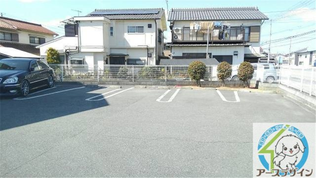 アルシオネAの駐車場
