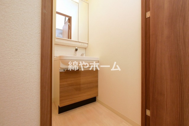 プレサンス難波インフィニティの洗面所|忙しい朝には欠かせない洗面所です