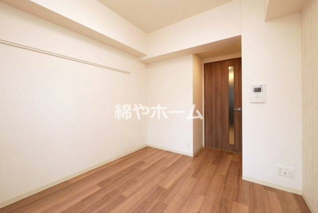 プレサンス難波インフィニティの洋室|落ち着いた色調の洋室です