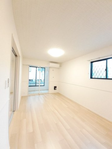 ベルシオン西江原Ⅱの居間・リビング