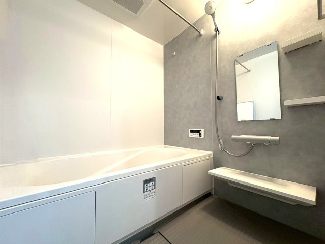 静岡市駿河区下川原六丁目13期　(3棟)　新築分譲　1号棟の浴室|足を伸ばしてリラックスしていただけるバスルーム