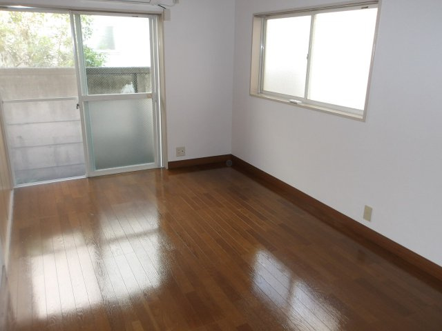 ハイムすばるの居間・リビング