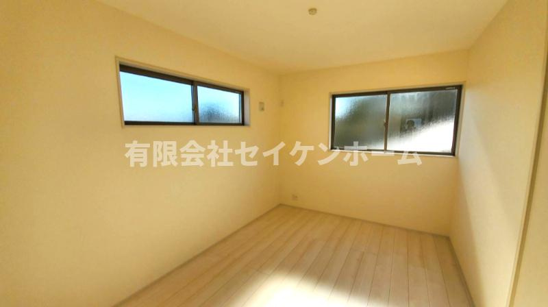 大里郡寄居町露梨子　新築住宅　４号棟の洋室