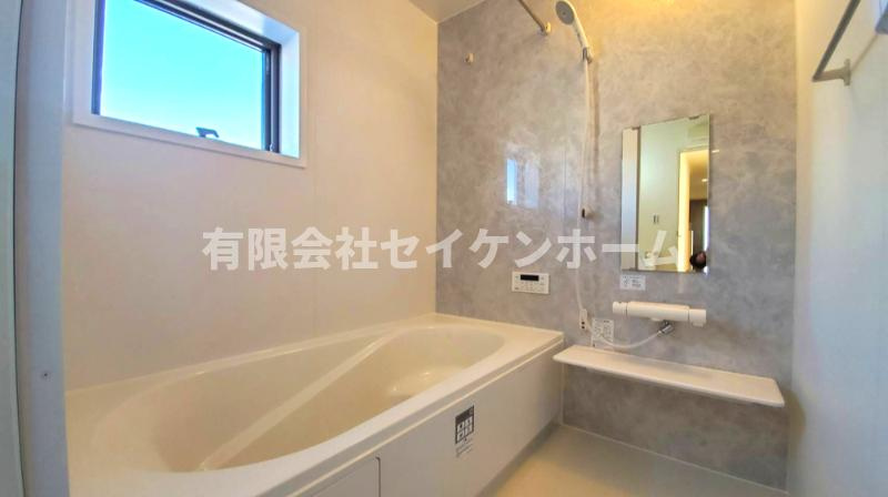 大里郡寄居町露梨子　新築住宅　４号棟の浴室