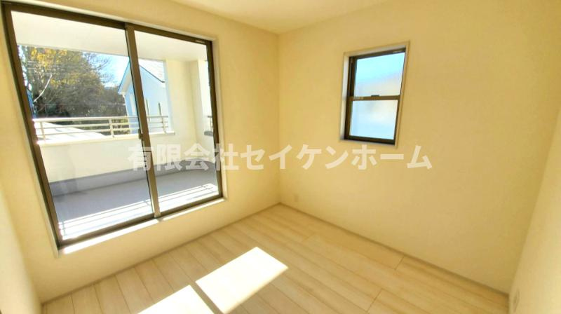 大里郡寄居町露梨子　新築住宅　４号棟の洋室