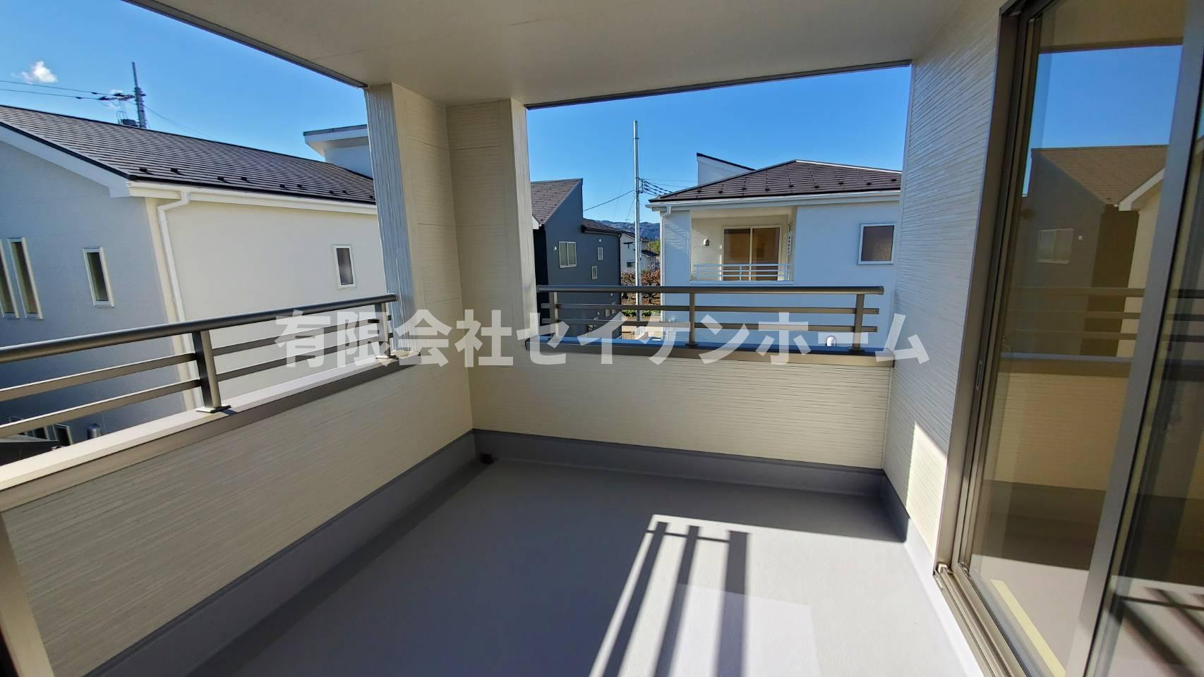 大里郡寄居町露梨子　新築住宅　４号棟のバルコニー