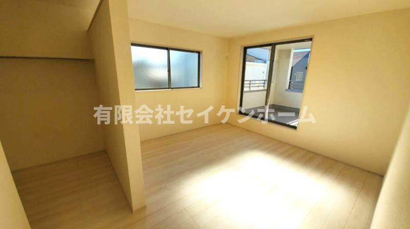 大里郡寄居町露梨子　新築住宅　４号棟の洋室