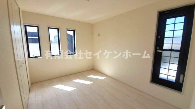 大里郡寄居町桜沢　新築住宅　2号棟　「寄居駅」徒歩9分の洋室